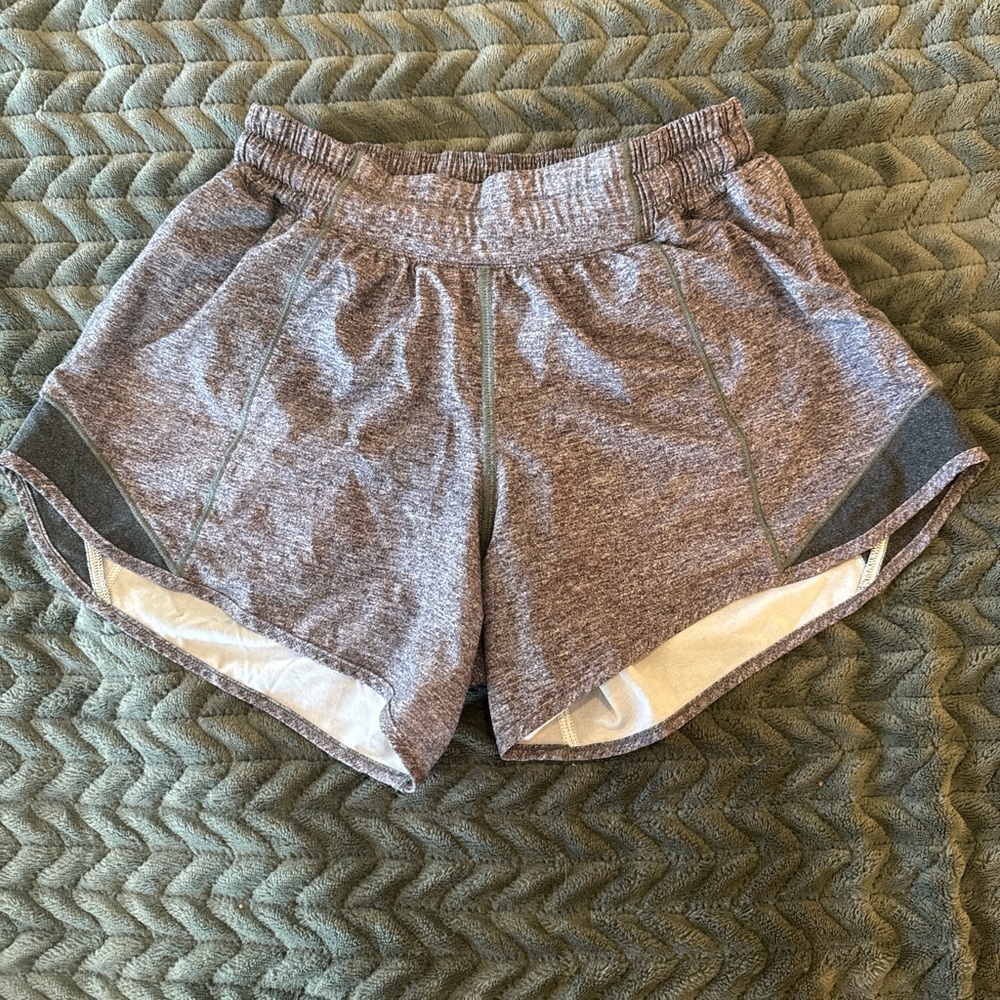 Lululemon Hotty Hot Low-Rise Lined Shorts 4”Tall